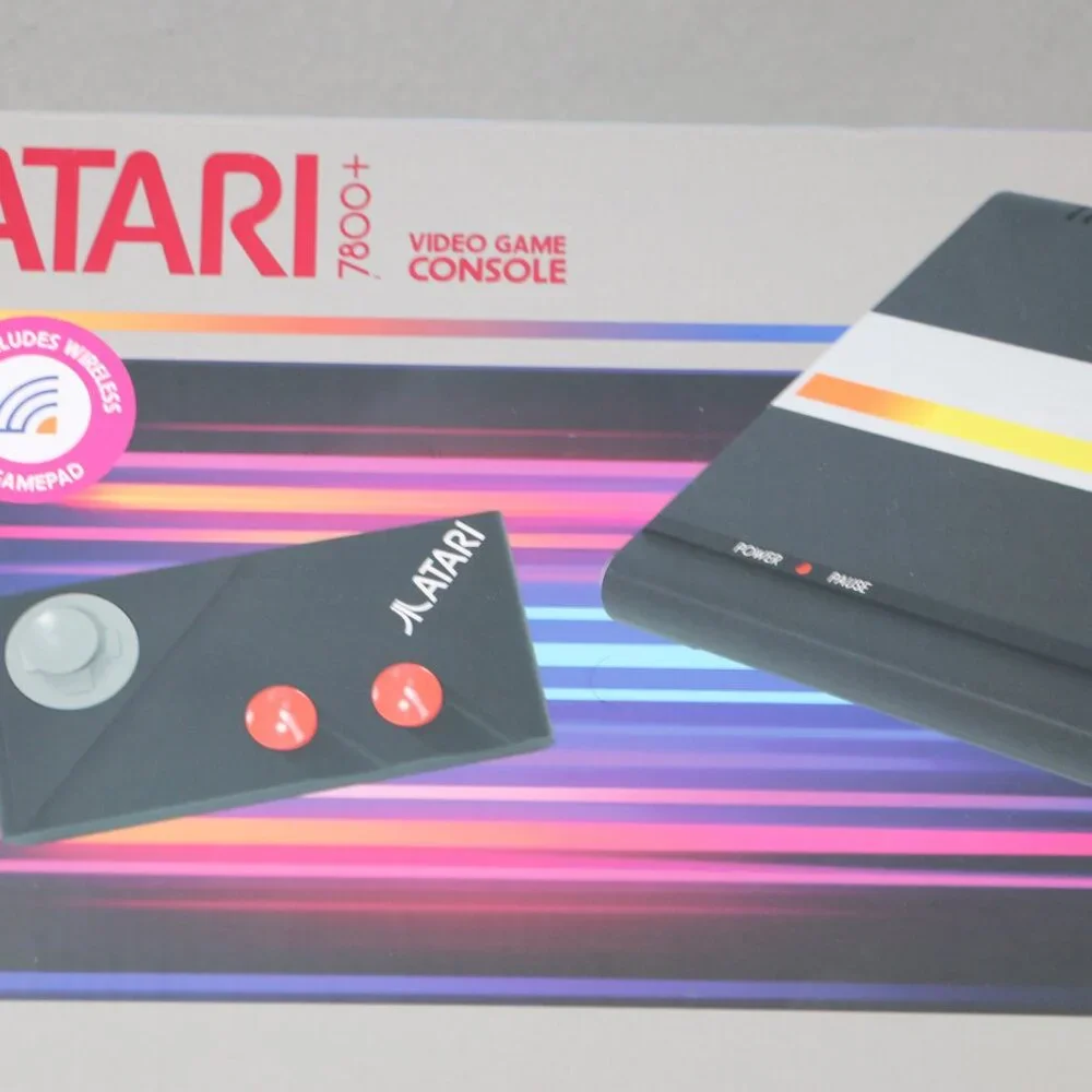 NEW SEALED Atari 7800+ Console Bundle CX78+ Wireless Controller Crystal Quest